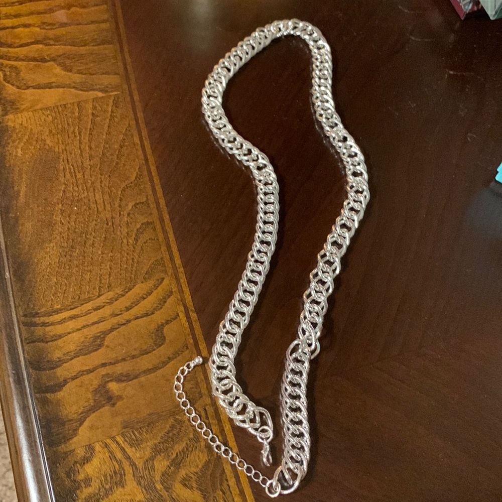 Silver color chain necklace with adjustable length and lobster clasp